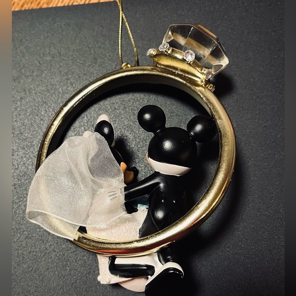 Mickey and Minnie Bride and Groom ornament. - Picture 3 of 12